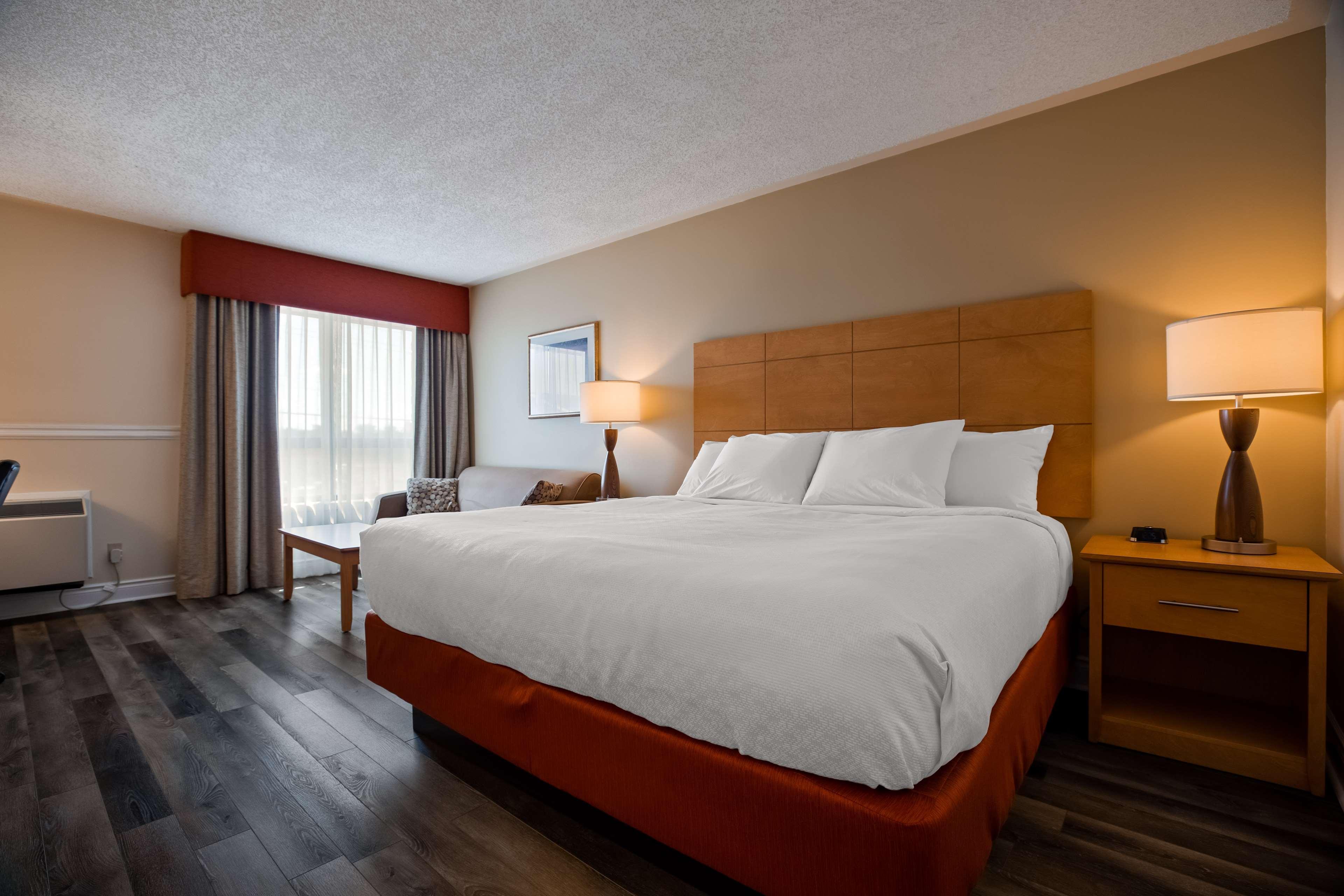 Best Western Smiths Falls Hotel Екстериор снимка