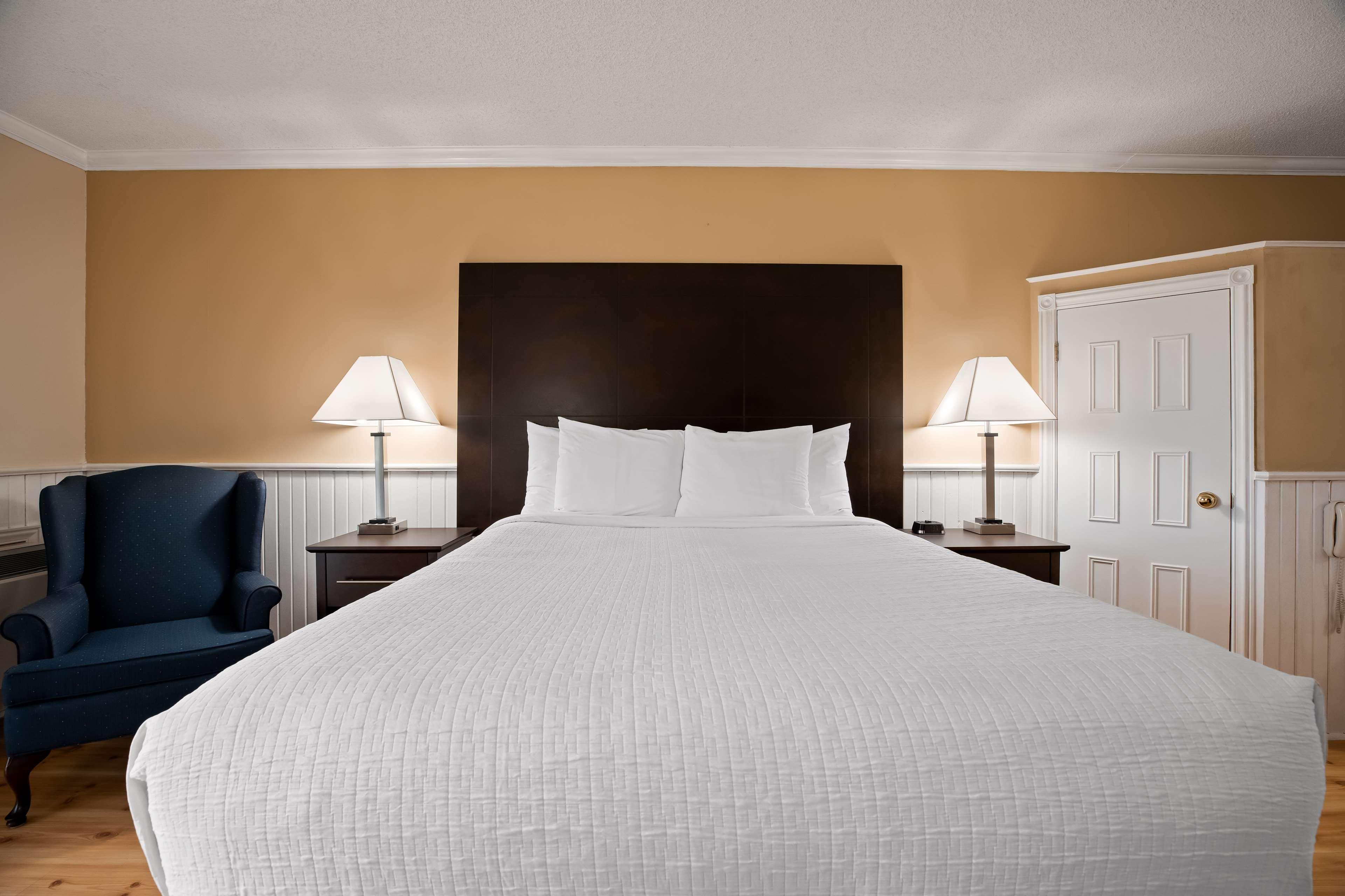 Best Western Smiths Falls Hotel Екстериор снимка