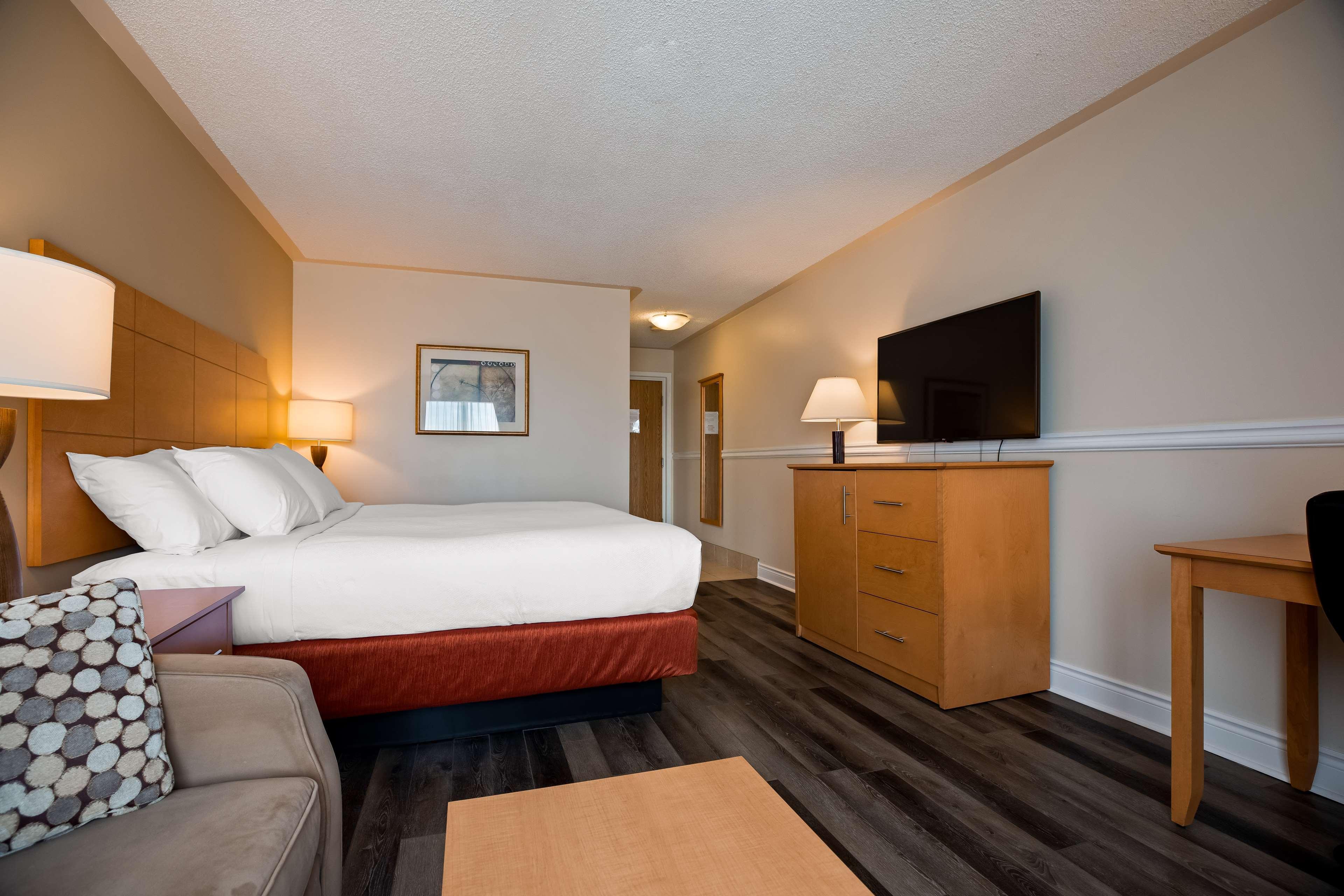 Best Western Smiths Falls Hotel Екстериор снимка