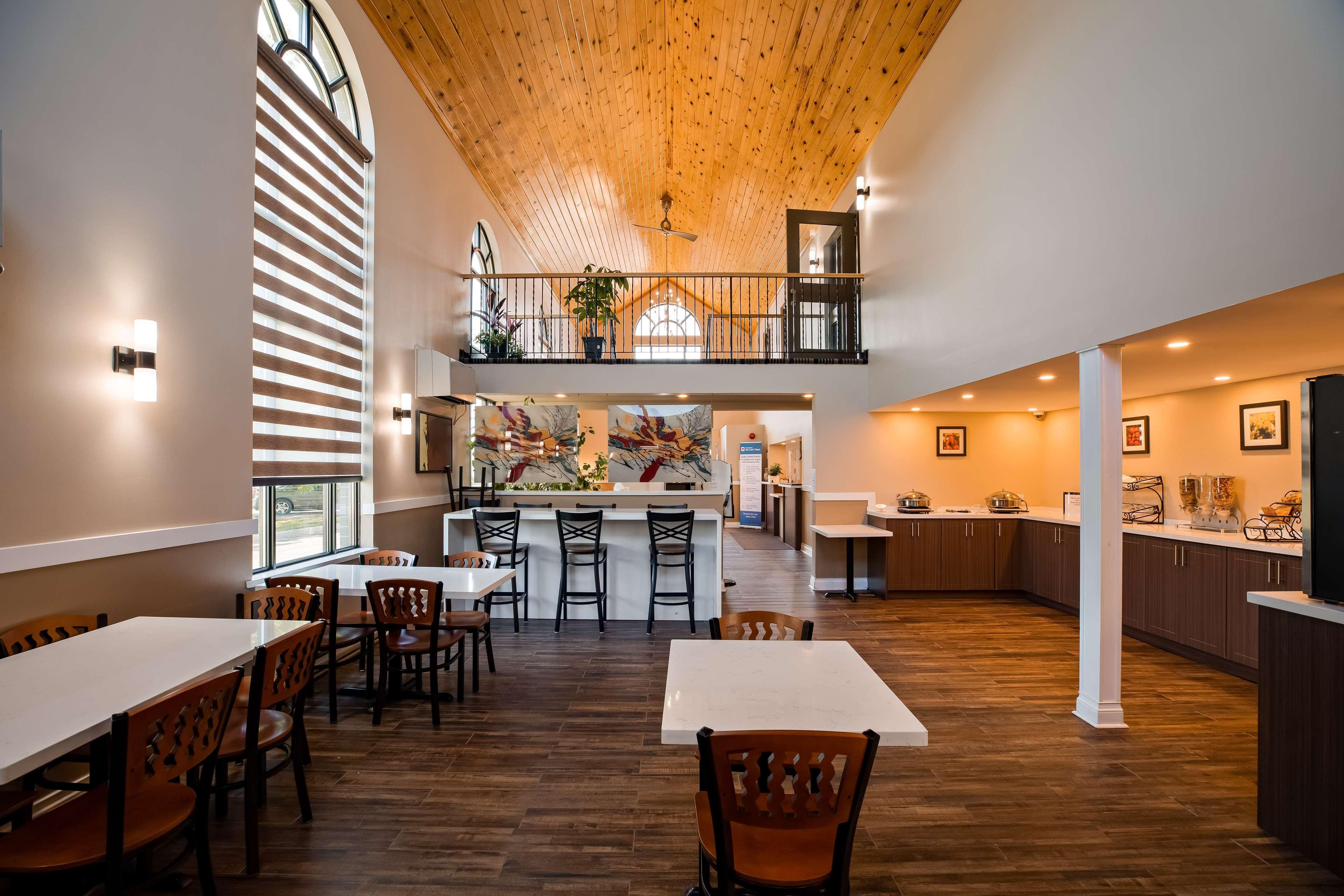 Best Western Smiths Falls Hotel Екстериор снимка