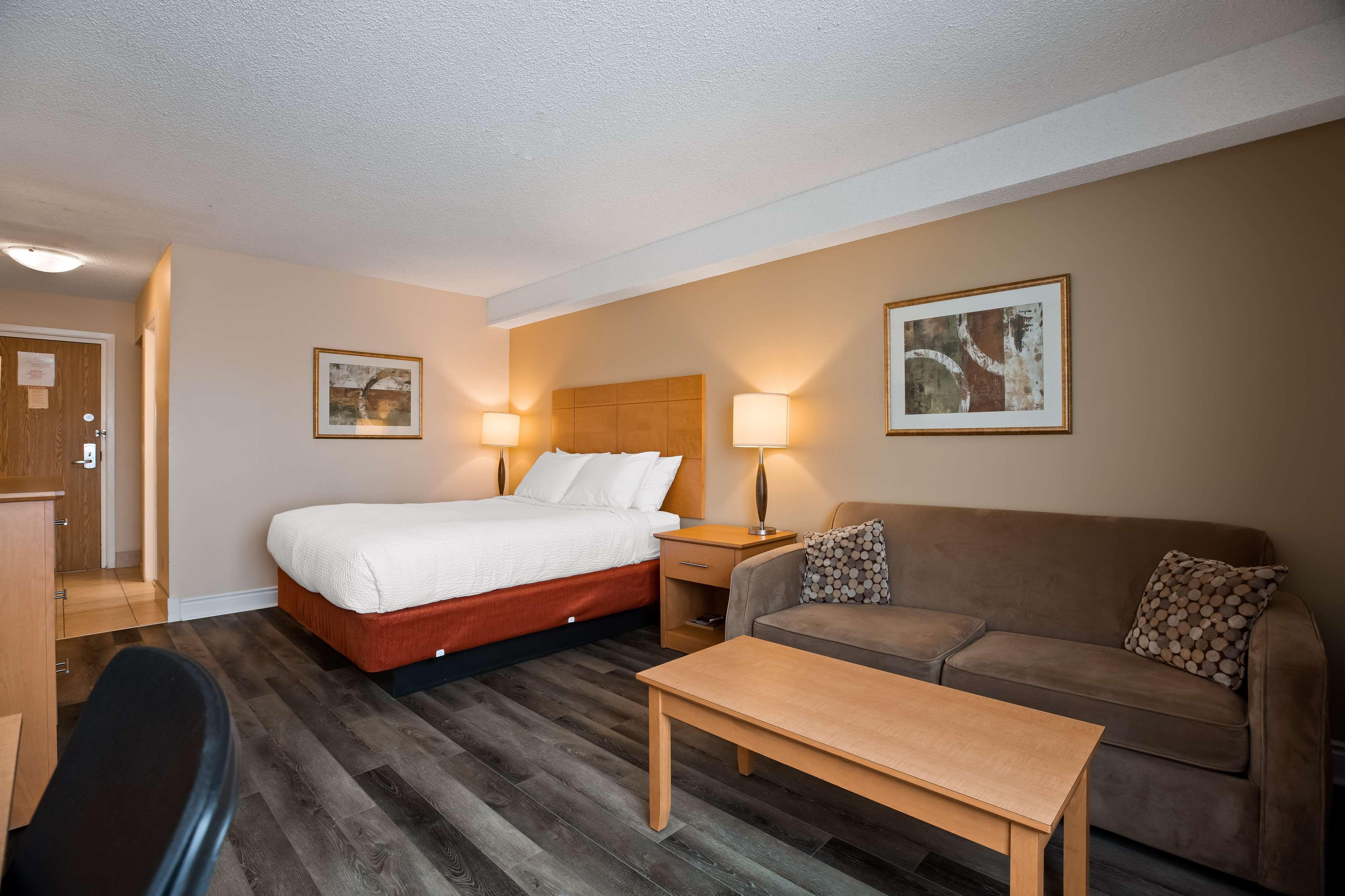 Best Western Smiths Falls Hotel Екстериор снимка