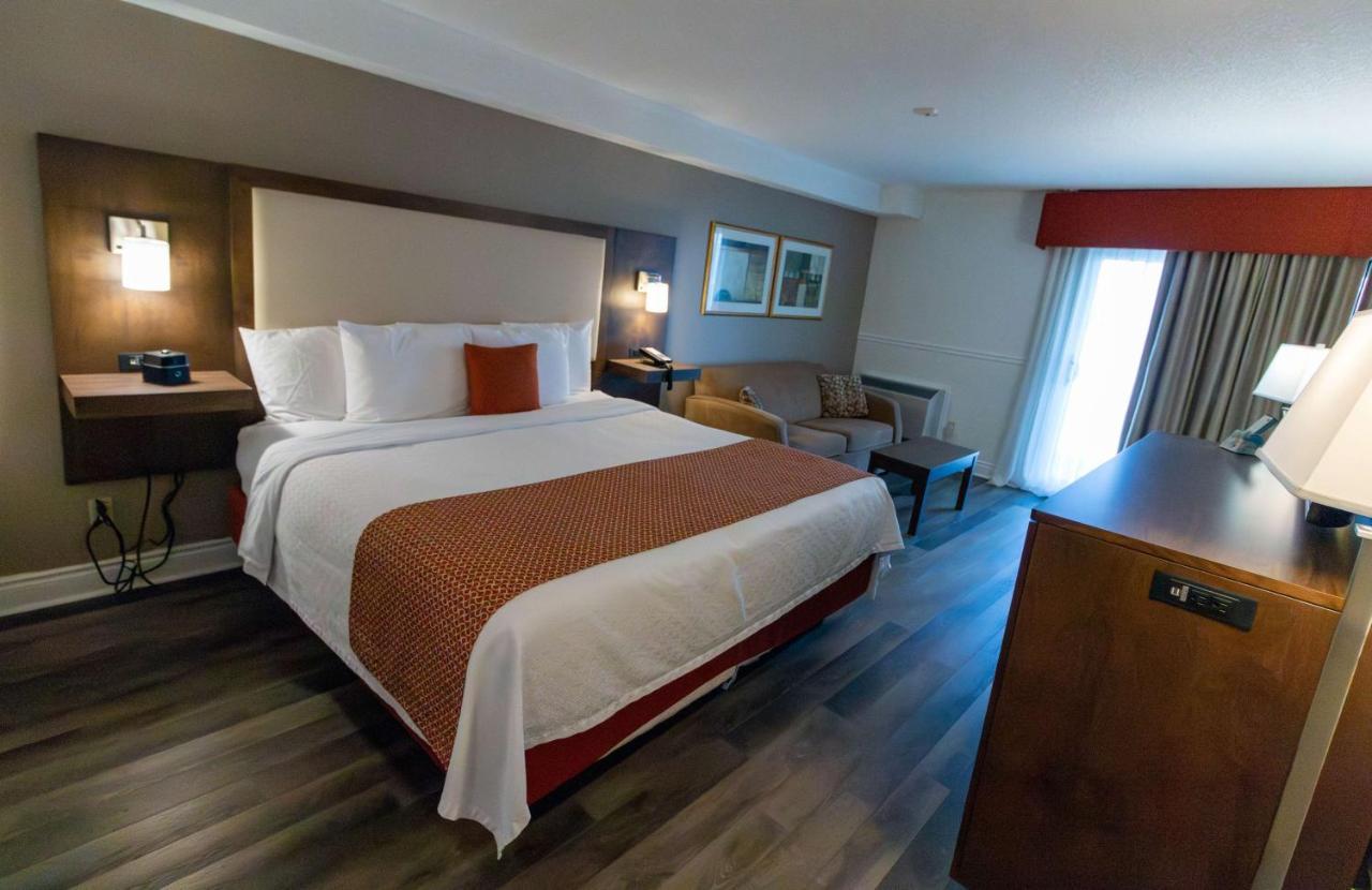 Best Western Smiths Falls Hotel Екстериор снимка